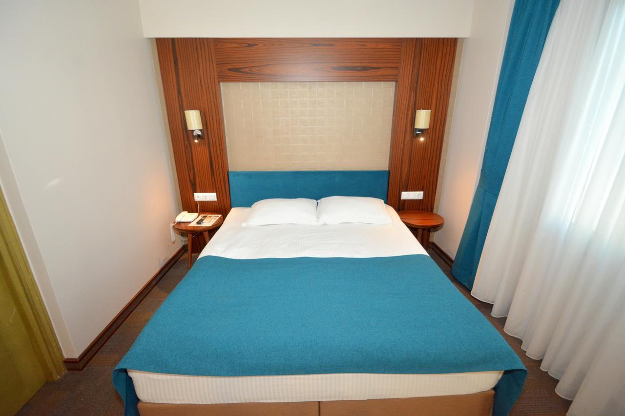 Istankoy Hotel Κουσάντασι Εξωτερικό φωτογραφία